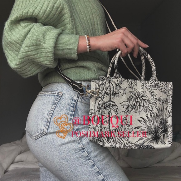 H&M FLORAL JACQUARD WEAVE CROSSBODY BAG - Picture 3 of 9